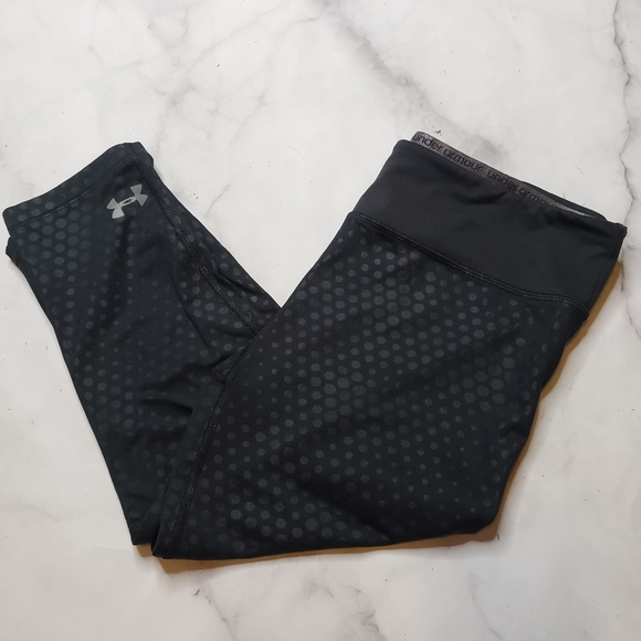 Under Armour Pants - Under Armour cropped dot leggings